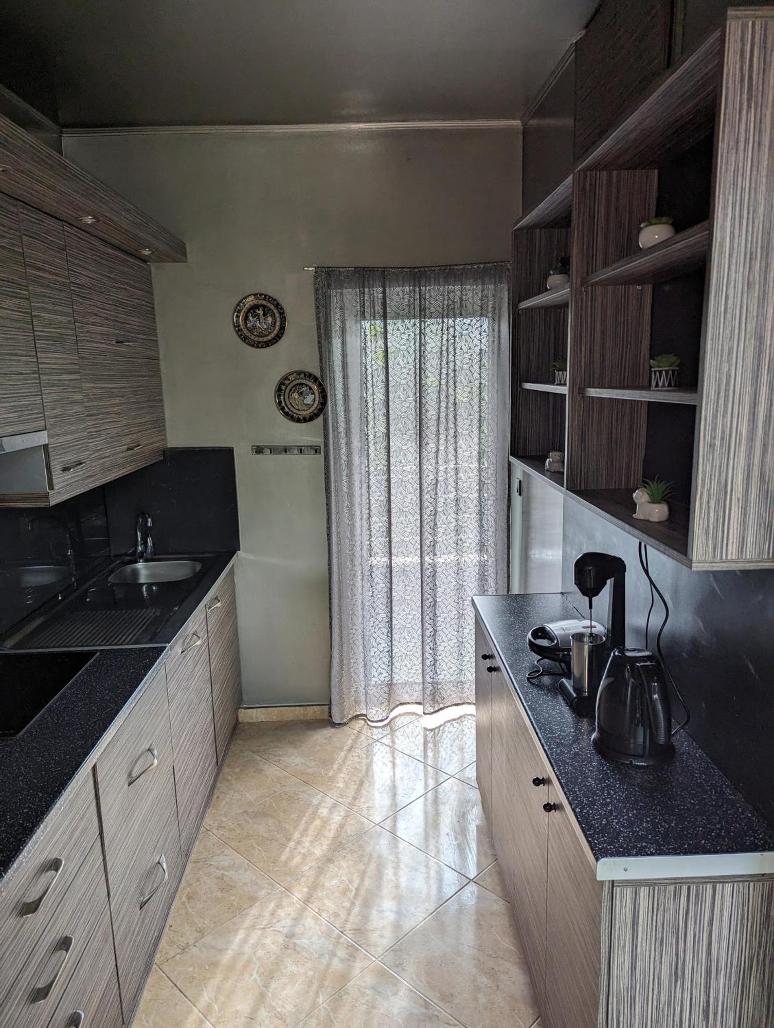 Modern Quiet Luxury Apartment Patra Esterno foto